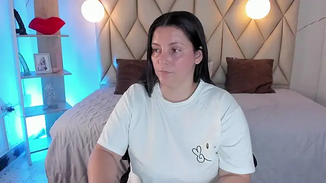 Snapshot of angelswets chatting on July 2026 02:32:01 PM angelswets online show from July 2026 02:32:01 PM