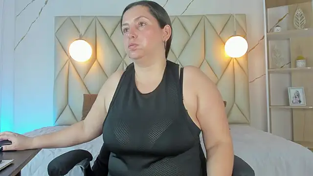 angelswets online show from November 2025 02:10:02 PM