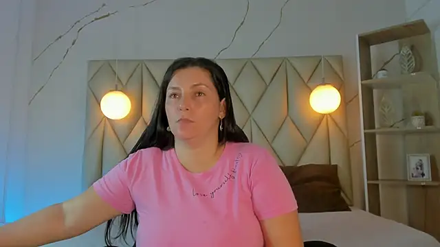 angelswets online show from December 2025 01:46:01 PM