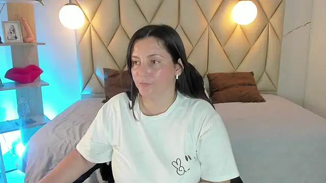 Snapshot of angelswets chatting on June 2026 02:00:01 PM angelswets online show from June 2026 02:00:01 PM