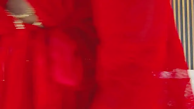 Snapshot of VanessaGlenn chatting on October 2025 07:37:01 PM VanessaGlenn online show from October 2025 07:37:01 PM