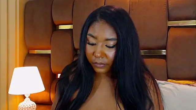 Snapshot of VanessaGlenn chatting on October 2025 07:57:02 PM VanessaGlenn online show from October 2025 07:57:02 PM