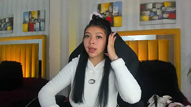 Snapshot of pettit_courtny chatting on November 2025 08:53:02 PM pettit courtny online show from November 2025 08:53:02 PM