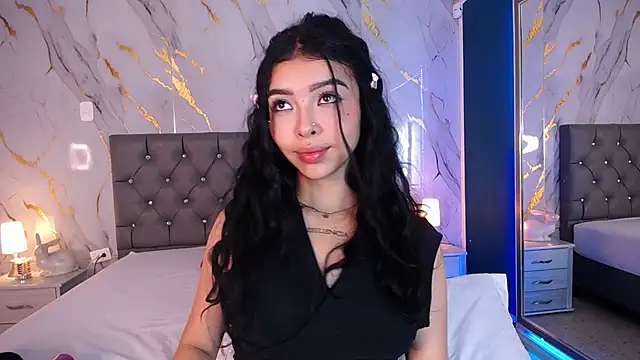 Snapshot of pettit_courtny chatting on March 2025 01:58:02 AM pettit courtny online show from March 2025 01:58:02 AM