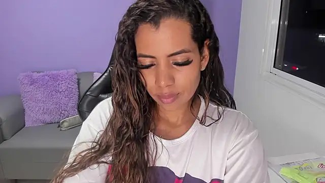 Snapshot of boomsar01 chatting on February 2025 04:35:02 AM boomsar01 online show from February 2025 04:35:02 AM