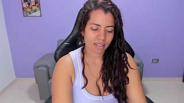 Snapshot of boomsar01 chatting on September 2025 02:54:01 AM boomsar01 online show from September 2025 02:54:01 AM