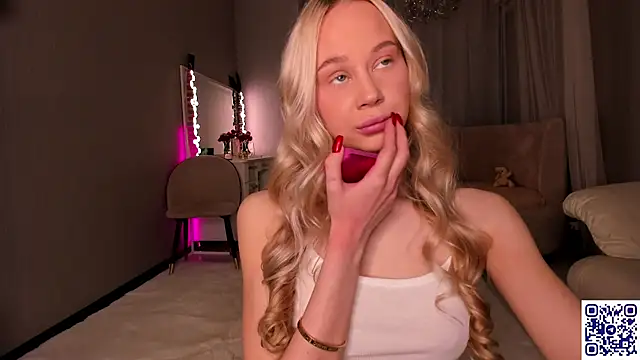 sincere shyness online show from November 2025 12:39:02 PM