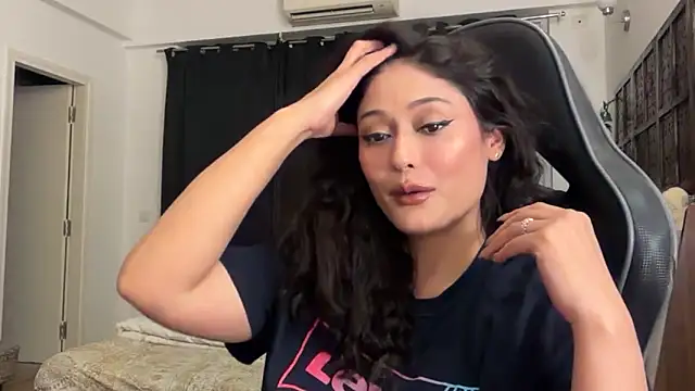 GoddessAnna online show from March 2026 05:28:02 PM