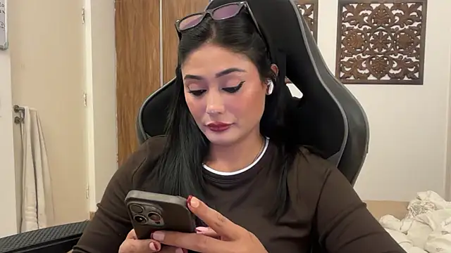 GoddessAnna online show from December 2025 05:49:02 PM