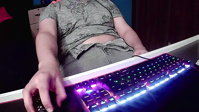 Snapshot of pisceslost chatting on September 2025 12:33:02 AM pisceslost online show from September 2025 12:33:02 AM