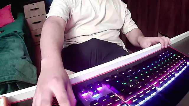 Snapshot of pisceslost chatting on October 2025 01:18:01 AM pisceslost online show from October 2025 01:18:01 AM