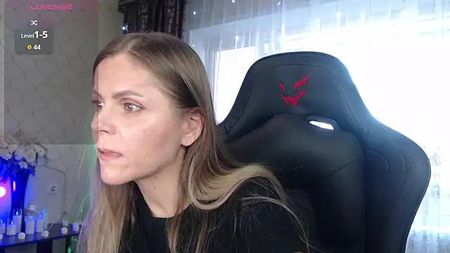 JessieOMays online show from April 2026 12:15:01 AM