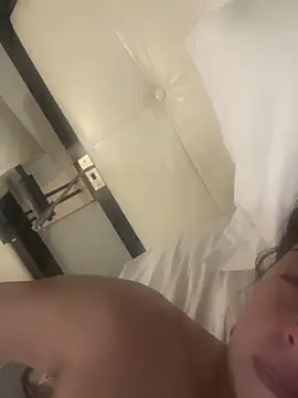 jessicag182 online show from October 2025 09:42:02 AM