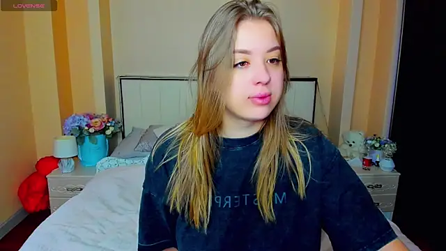 AlexissM online show from November 2025 04:49:02 AM