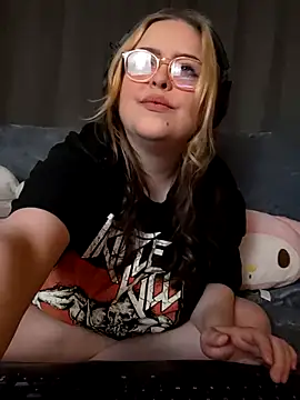 Snapshot of ChubbyBubs chatting on October 2025 12:57:02 PM ChubbyBubs online show from October 2025 12:57:02 PM