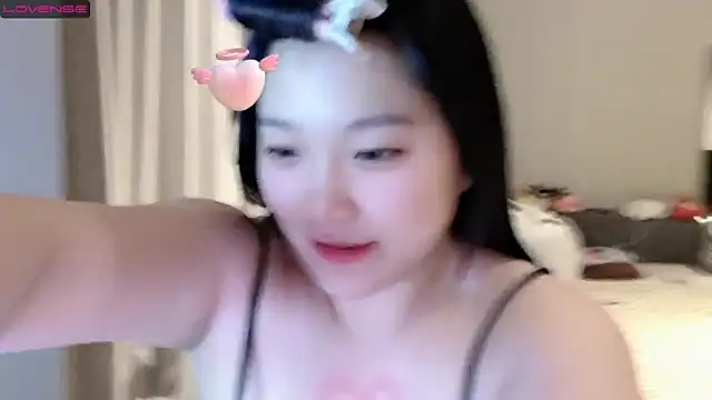 qiqi-666 online show from March 2025 01:42:02 PM