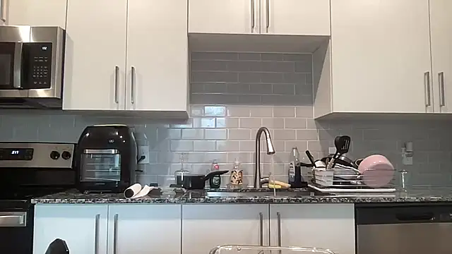 AveryJ99 online show from February 2025 03:39:01 PM