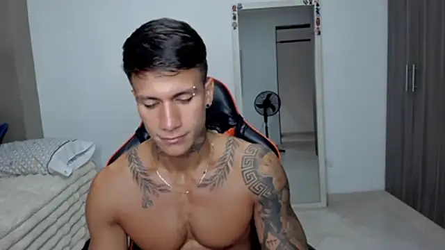 Snapshot of pettergrey1 chatting on February 2026 12:26:01 PM pettergrey1 online show from February 2026 12:26:01 PM