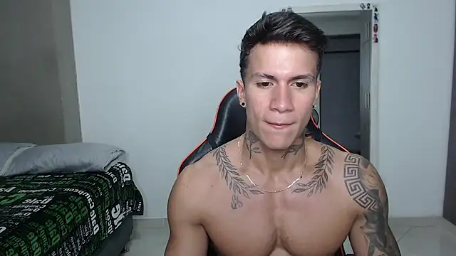 pettergrey1 online show from April 2026 11:12:02 AM