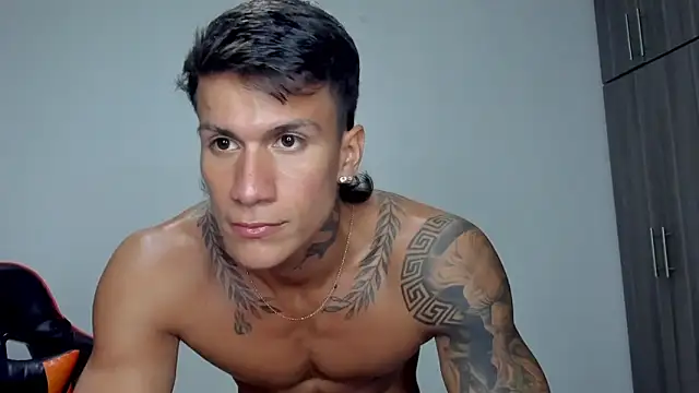 Snapshot of pettergrey1 chatting on February 2026 11:26:01 PM pettergrey1 online show from February 2026 11:26:01 PM