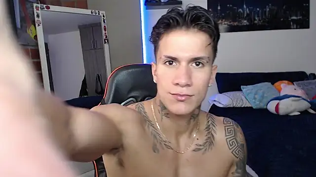 pettergrey1 online show from June 2026 08:25:02 PM