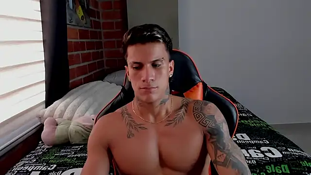 Snapshot of pettergrey1 chatting on November 2025 09:18:02 PM pettergrey1 online show from November 2025 09:18:02 PM