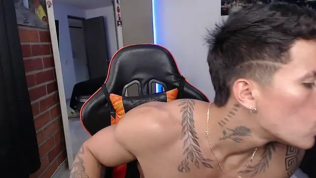 pettergrey1 online show from May 2026 07:54:02 PM
