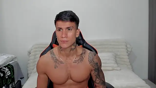 Snapshot of pettergrey1 chatting on January 2026 09:19:01 PM pettergrey1 online show from January 2026 09:19:01 PM