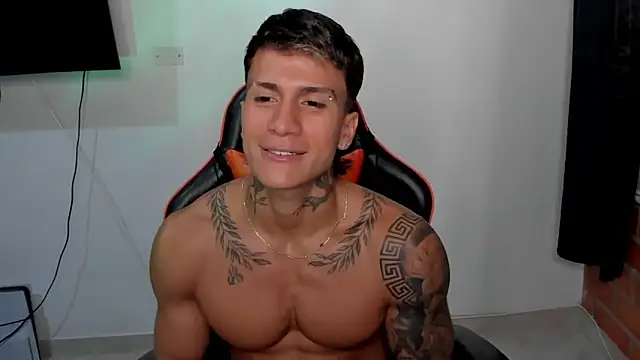 Snapshot of pettergrey1 chatting on October 2025 11:27:02 PM pettergrey1 online show from October 2025 11:27:02 PM