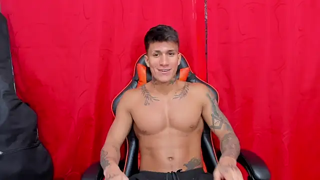 Snapshot of pettergrey1 chatting on January 2025 09:31:01 PM pettergrey1 online show from January 2025 09:31:01 PM