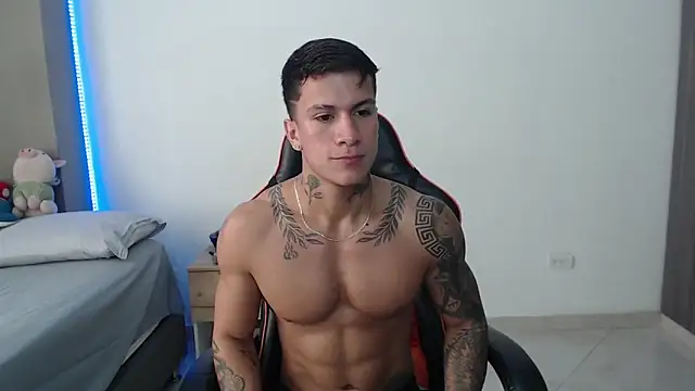 pettergrey1 online show from March 2026 01:02:02 PM