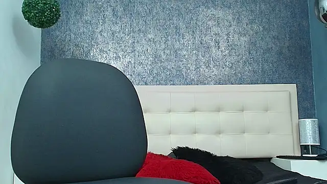 Snapshot of Erick_Zhimerman chatting on April 2026 12:19:02 PM Erick Zhimerman online show from April 2026 12:19:02 PM