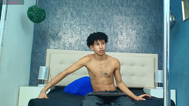 Erick Zhimerman online show from October 2025 03:30:02 AM