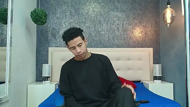 Snapshot of Erick_Zhimerman chatting on April 2026 12:17:01 PM Erick Zhimerman online show from April 2026 12:17:01 PM