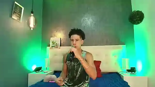 Erick Zhimerman online show from March 2025 03:34:01 AM