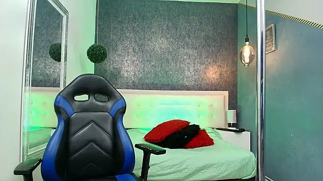 Snapshot of Erick_Zhimerman chatting on March 2026 04:17:01 AM Erick Zhimerman online show from March 2026 04:17:01 AM