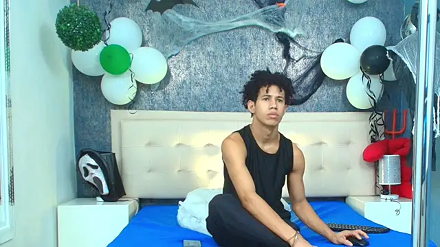 Erick Zhimerman online show from November 2025 03:44:02 AM