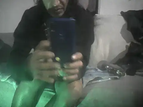 Snapshot of FETICHE47 chatting on December 2025 12:00:02 PM FETICHE47 online show from December 2025 12:00:02 PM