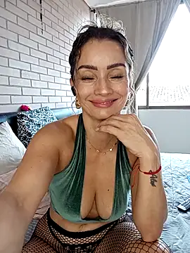 Loly Horny online show from May 2026 09:40:02 PM