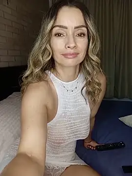 Snapshot of Loly_Horny chatting on June 2026 11:32:02 PM Loly Horny online show from June 2026 11:32:02 PM