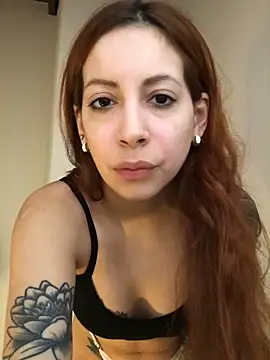 EffyScarlet online show from September 2025 05:27:01 PM