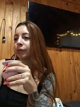 EffyScarlet online show from October 2025 10:57:01 PM