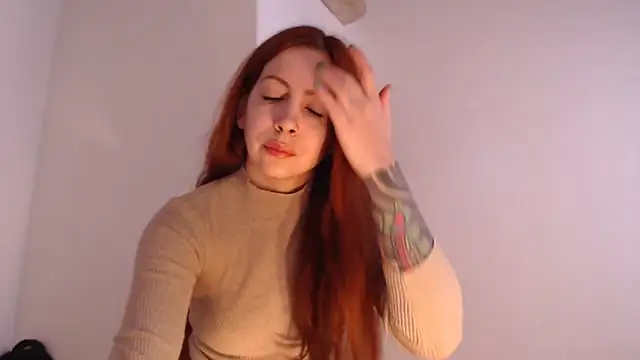 EffyScarlet online show from October 2025 06:53:02 PM