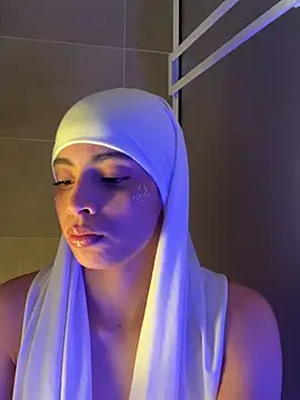 Snapshot of jhalila chatting on September 2025 01:05:01 AM jhalila online show from September 2025 01:05:01 AM