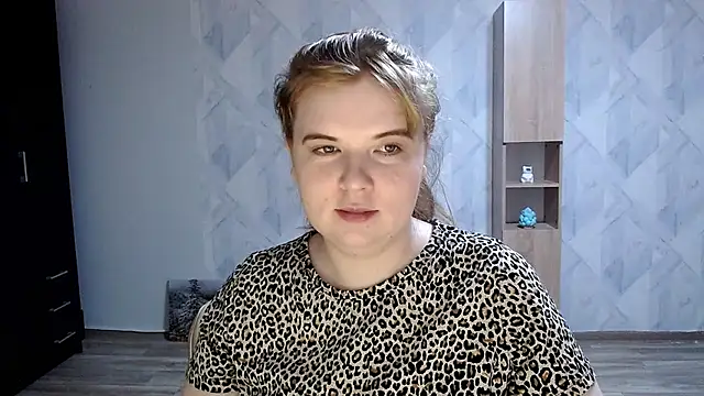 Melina Hot9 online show from September 2025 03:17:01 PM