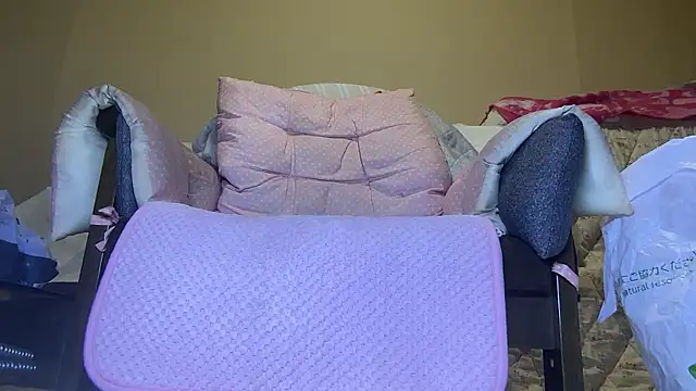 Snapshot of cross-dresser-nana chatting on November 2025 04:44:02 PM cross-dresser-nana online show from November 2025 04:44:02 PM