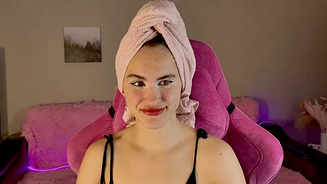 FridaCure online show from September 2025 07:13:01 PM