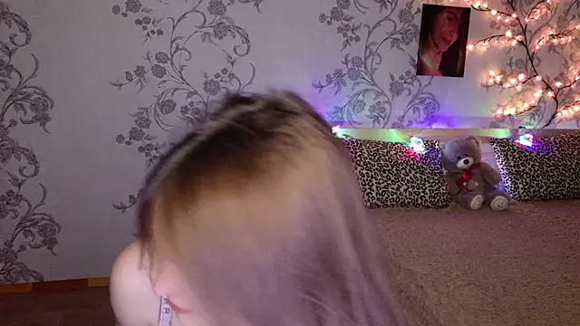 FridaCure online show from November 2025 06:52:01 PM