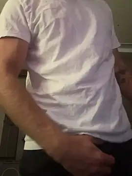 Snapshot of dcockell chatting on November 2025 07:35:01 AM dcockell online show from November 2025 07:35:01 AM