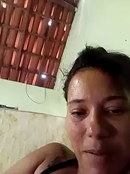 Snapshot of jhonleno78 chatting on February 2025 02:35:02 PM jhonleno78 online show from February 2025 02:35:02 PM